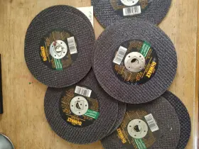 Dw3521 Dewalt 9 Masonry Blades 7x1/8x5/8
