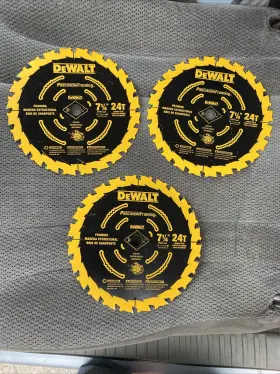 Dw3599b10 Dewalt Lot Of Three 7-1/4-24-tooth Carbide Circular Saw Blade Dw3599lx