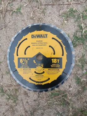Dwa161218 Dewalt Framing 6 1/2 Inch 18t Balde