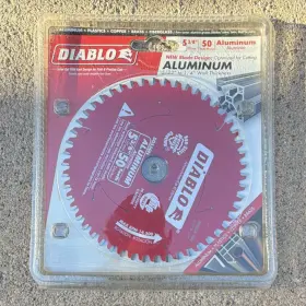 D0550n Diablo 5-3/8 In 50t Carbide Circular Saw Blade For Aluminum And Metals