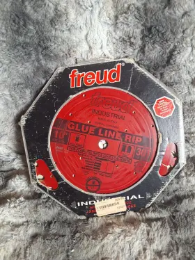 Lm74r010 Freud 10in Glue Lined Blade Lm74r010. Used