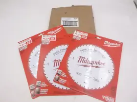 48-40-0822 Milwaukee 3 Pack 8-1/4 Inch 40 Tooth Fine Finsh Circular Saw Blades
