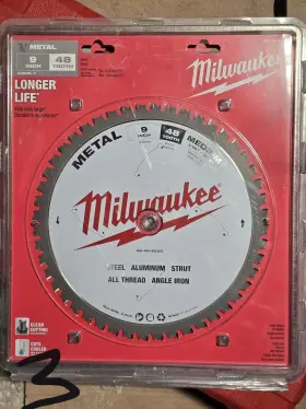 48-40-4255 Milwaukee - Saw Blade 9inx48t 1in Arbor For Cutting Aluminum Steel