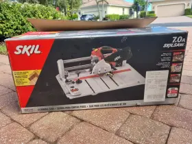 3601-02 Skil 7.0a Flooring Saw - For Wood And Laminate Flooring. Slightly Used